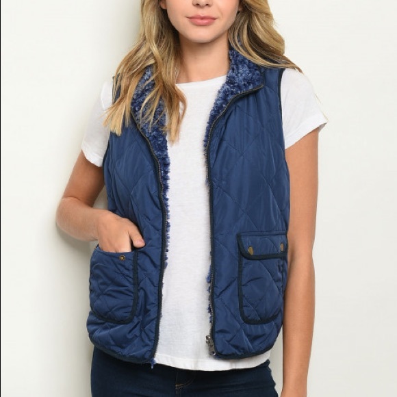 ♦️Navy Quilted Fleece Vest with Pockets - Picture 2 of 6